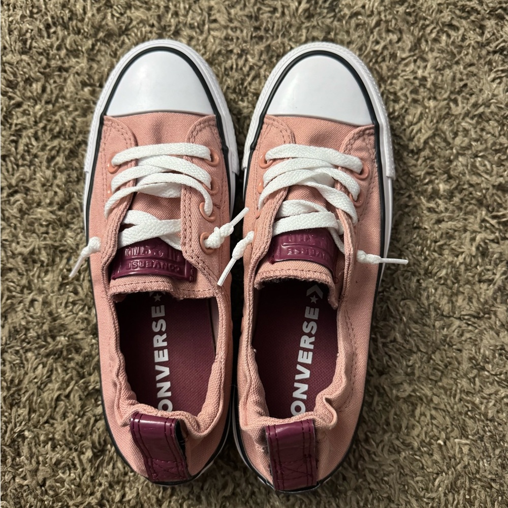 Converse Low Top Lace-Up Sneakers in Dusty Pink